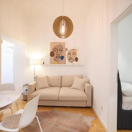 Apartament Iadra In Center