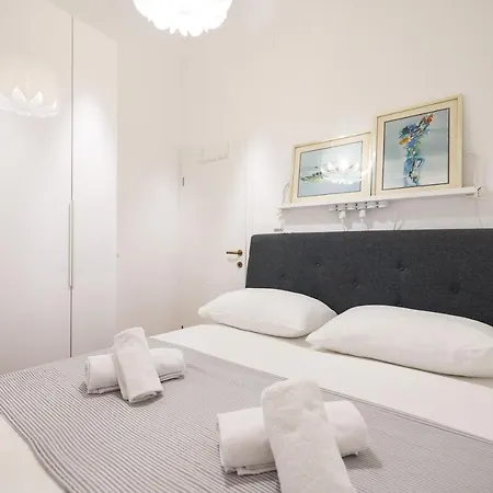 Apartament Iadra In Center