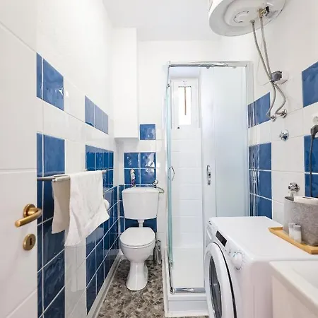 Iadra In Center 扎达尔